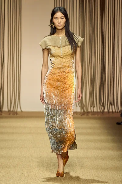 Look 28
